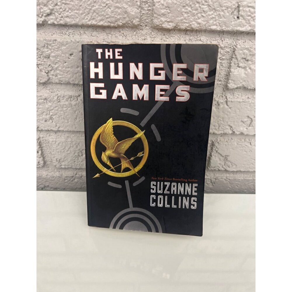 The Hunger Games by Suzanne Collins (2009, Trade Paperback, Scholastic)